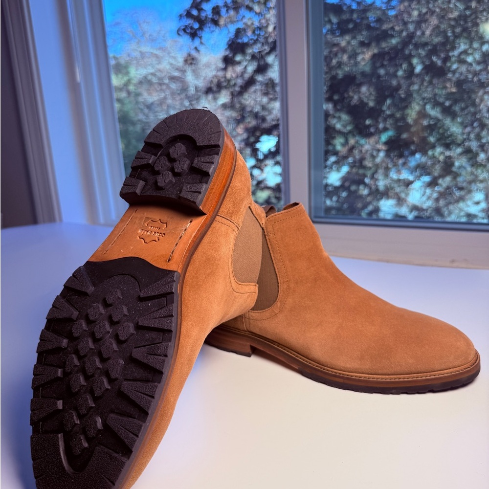 COLE HAAN MENS TAN SUEDE BERKSHIRE LUG CHELSEA BOOTS SIZE 8 MEDIUM - Picture 16 of 16